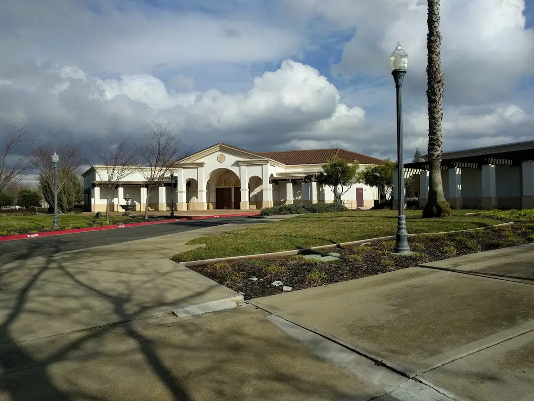 Saint Katherine Greek Orthodox Church, Elk Grove, CA — photo 10 of 14