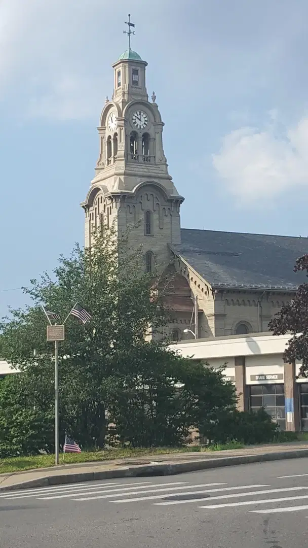 Saint Marys Antiochian Church, Pawtucket, RI — photo 9 of 10