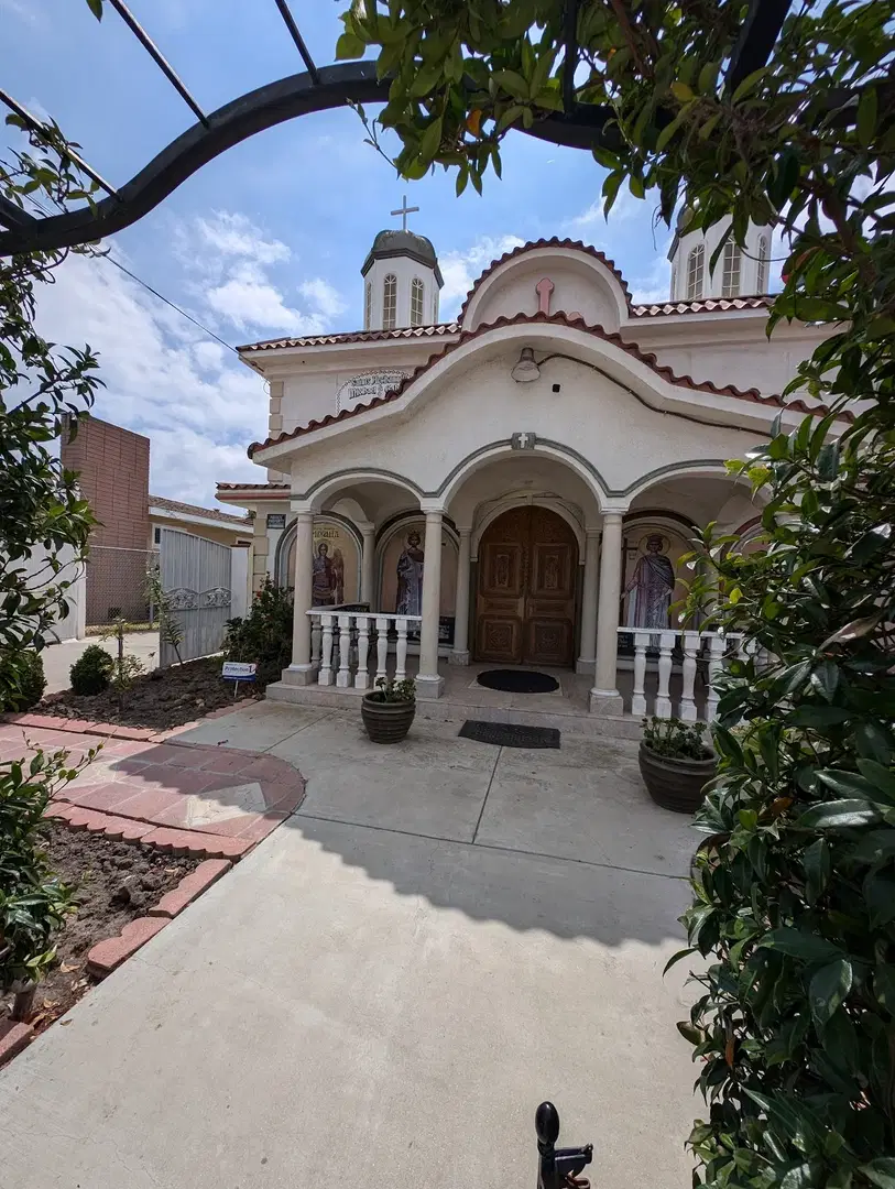 Saints Archangels Romanian Orthodox Church, Torrance, CA — photo 5 of 13