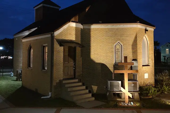Saints Constantine and Helen Serbian Orthodox Church, Galveston, TX — photo 5 of 13