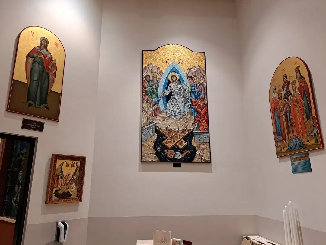 Saints Constantine & Helen Greek Orthodox Church, Palos Hills, IL — photo 4 of 20