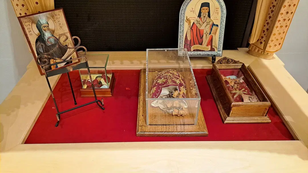 Saints Constantine & Helen Greek Orthodox Church, Palos Hills, IL — photo 8 of 20