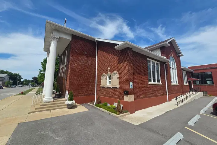 Serbian Orthodox Church St. Nikola, Lyons, IL — photo 3 of 20