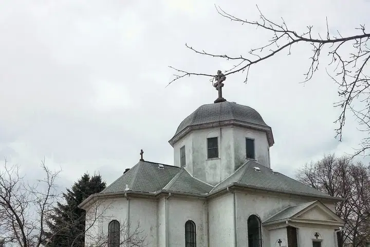 Sf. Stefan Romanian Orthodox Church, South St Paul, MN — photo 4 of 4