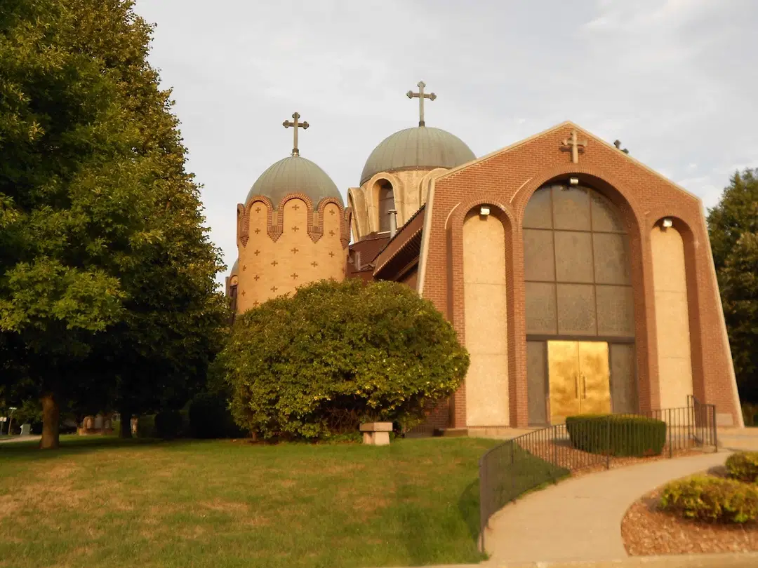 St. George Serbian Church, Joliet, IL — photo 8 of 9