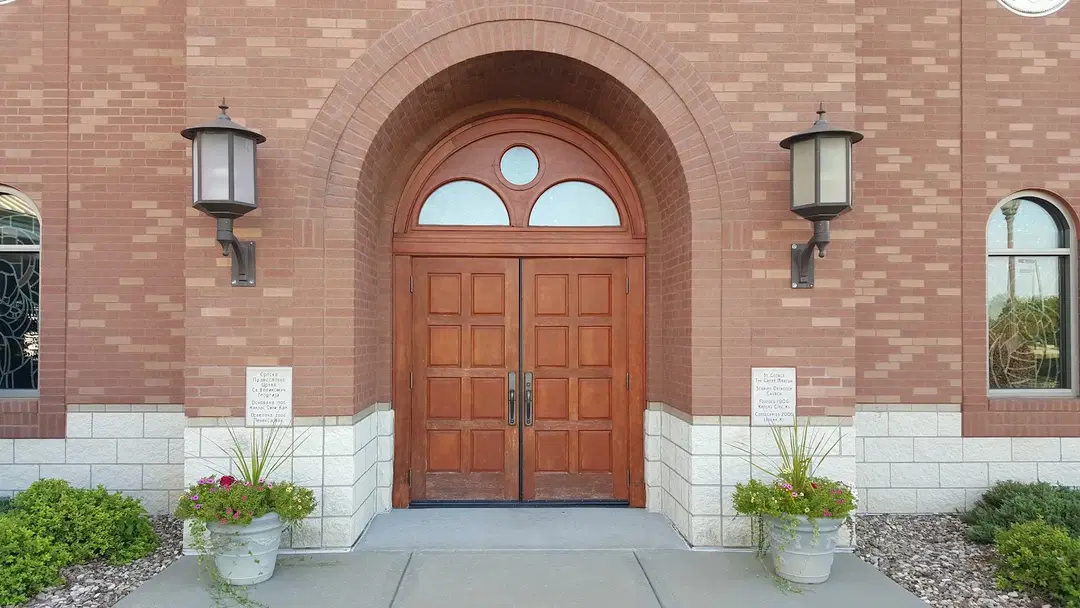 St. George Serbian Orthodox Church, Lenexa, KS — photo 5 of 20