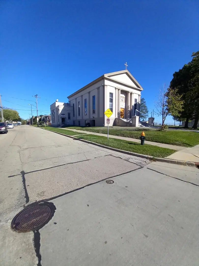 St. George Serbian Orthodox Church, Racine, WI — photo 11 of 15