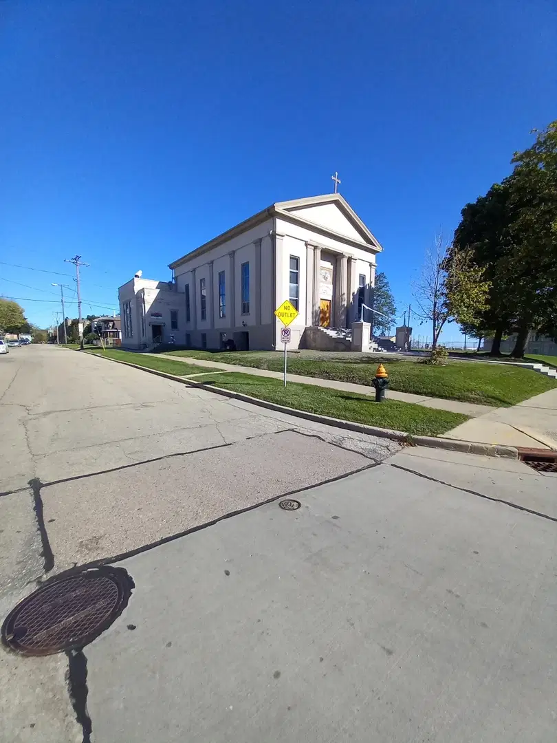 St. George Serbian Orthodox Church, Racine, WI — photo 9 of 15