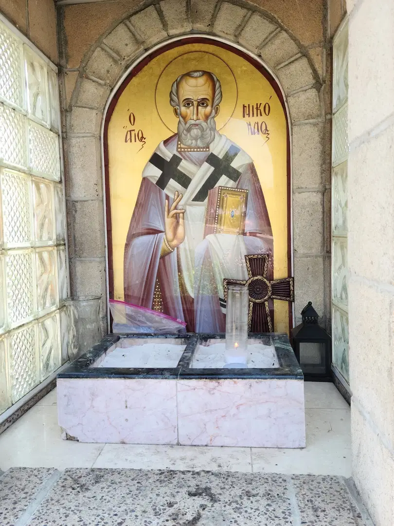 St. Nicholas Greek Orthodox Chapel, Whittier, CA — photo 5 of 20