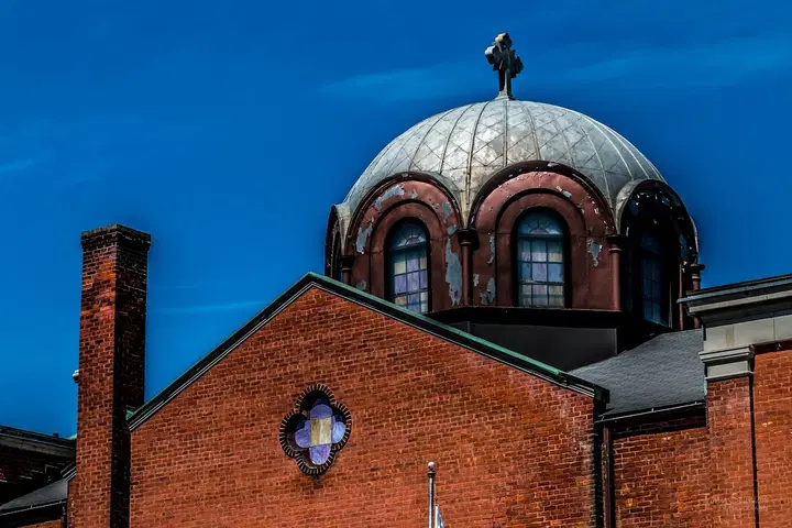 St. Nicholas Greek Orthodox Church, Clinton, MA — photo 5 of 9