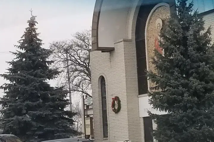 St. Nicholas Greek Orthodox Church, Oak Lawn, IL — photo 3 of 17