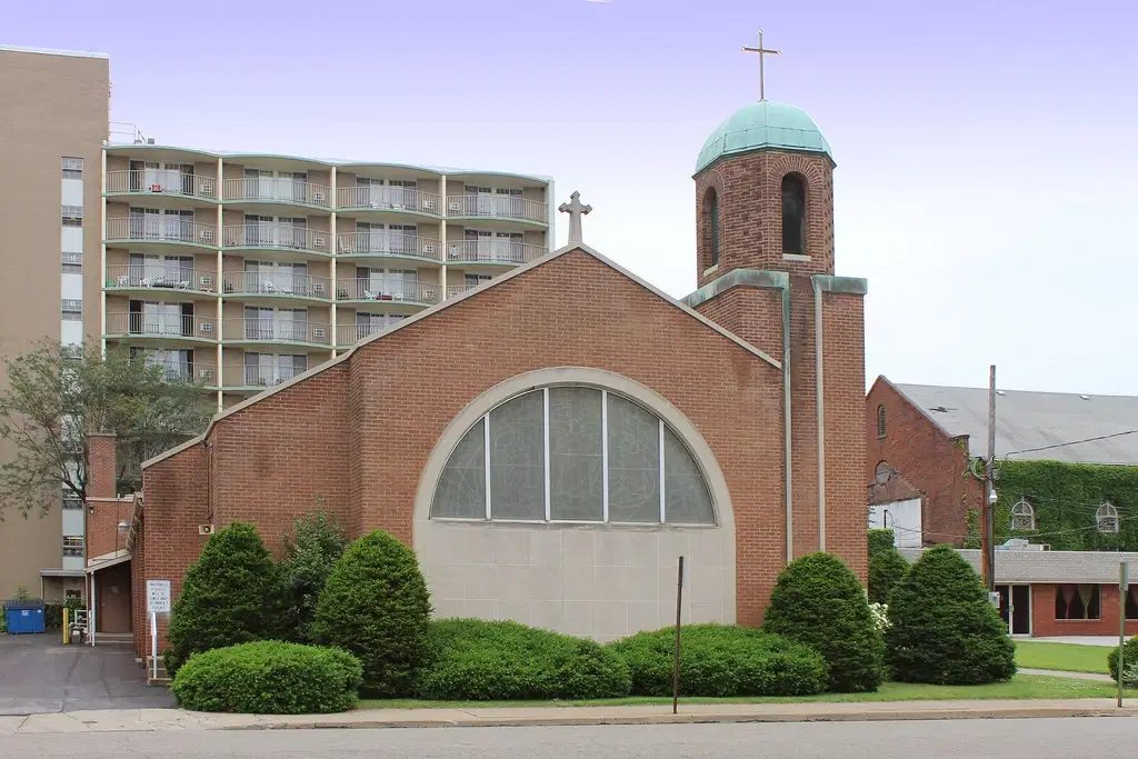 St. Nicholas Greek Orthodox Church, Youngstown, OH — photo 2 of 11