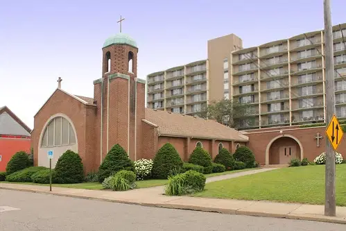 St. Nicholas Greek Orthodox Church, Youngstown, OH — photo 4 of 11