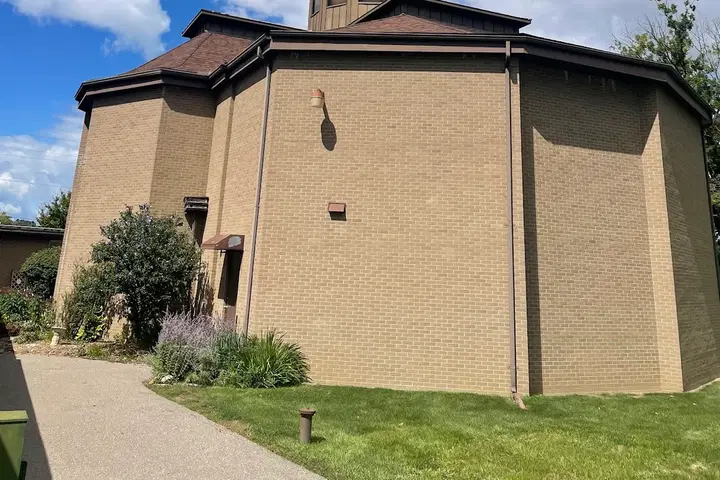 St. Nicholas Orthodox Church, Burton, MI — photo 4 of 12