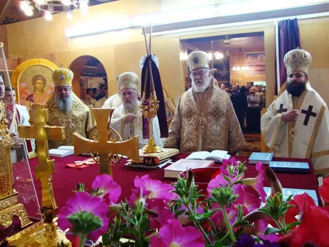 St. Nicholas Romanian Orthodox Church, Troy, MI — photo 1 of 17