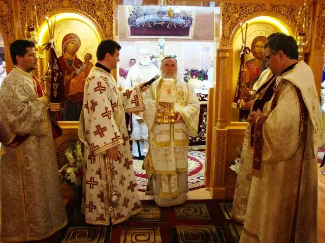 St. Nicholas Romanian Orthodox Church, Troy, MI — photo 11 of 17