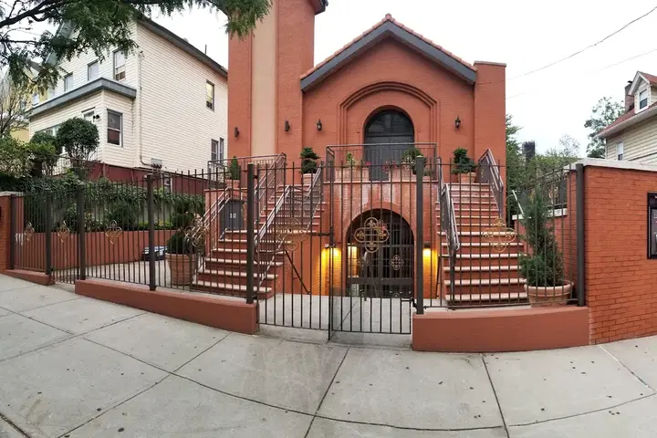 St. Peter Greek Orthodox Church, Bronx, NY — photo 4 of 11
