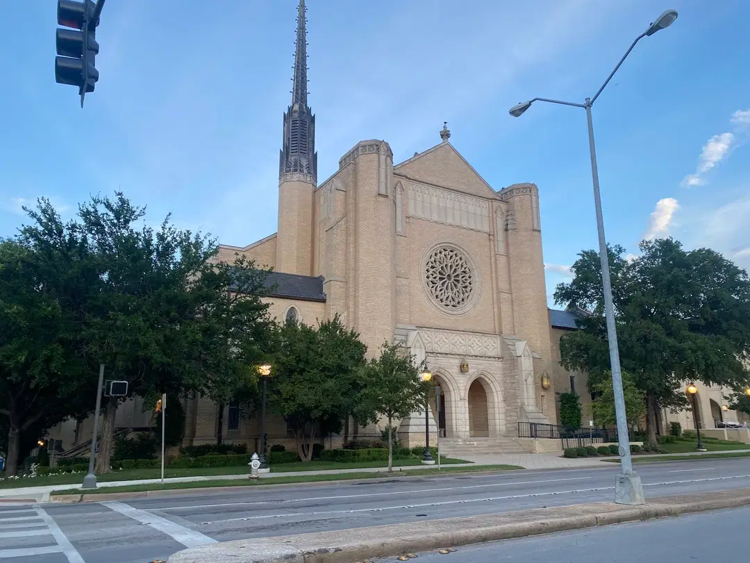 St. Seraphim Orthodox Cathedral, Dallas, TX — photo 7 of 16
