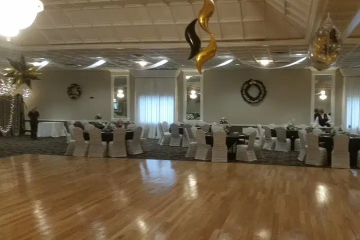 Sts. Peter and Paul Macedonian Orthodox Cathedral, Crown Point, IN — photo 1 of 19