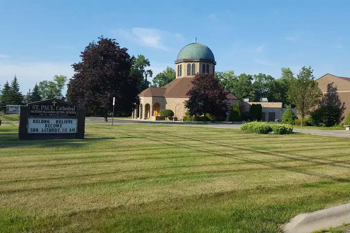 Sts. Peter and Paul Romanian Orthodox Church, Dearborn Heights, MI — photo 2 of 17