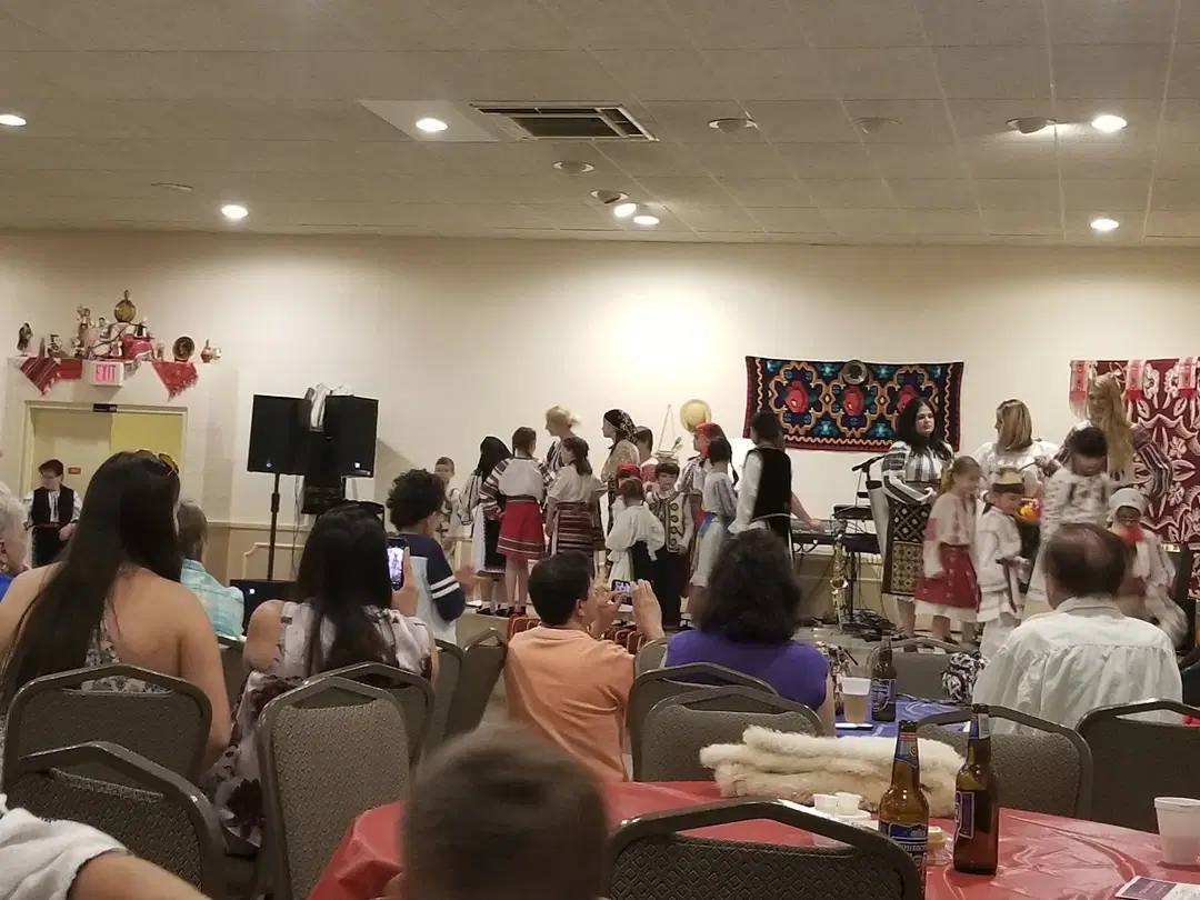Sts. Peter and Paul Romanian Orthodox Church, Dearborn Heights, MI — photo 13 of 17