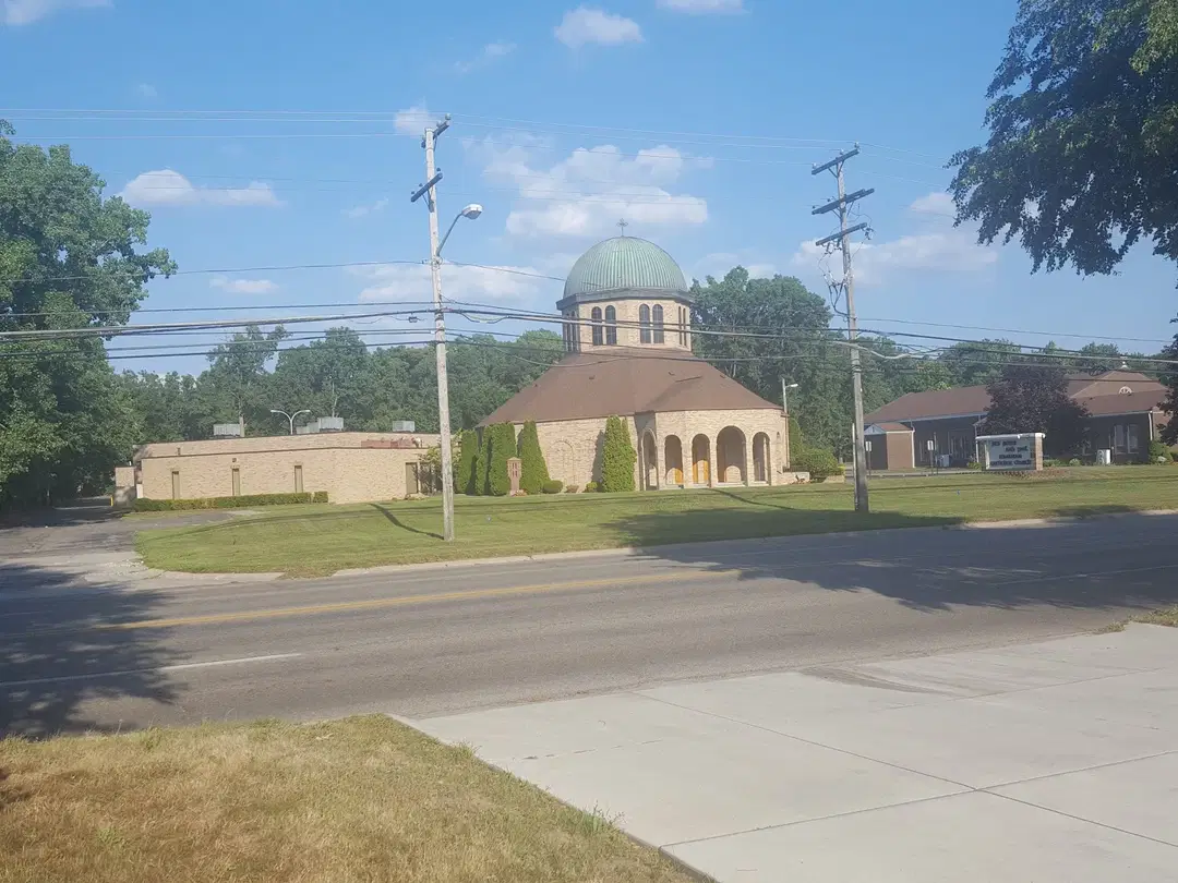 Sts. Peter and Paul Romanian Orthodox Church, Dearborn Heights, MI — photo 14 of 17
