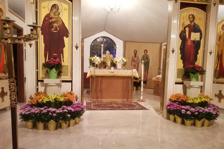 Sts. Peter and Paul Romanian Orthodox Church, Dearborn Heights, MI — photo 5 of 17