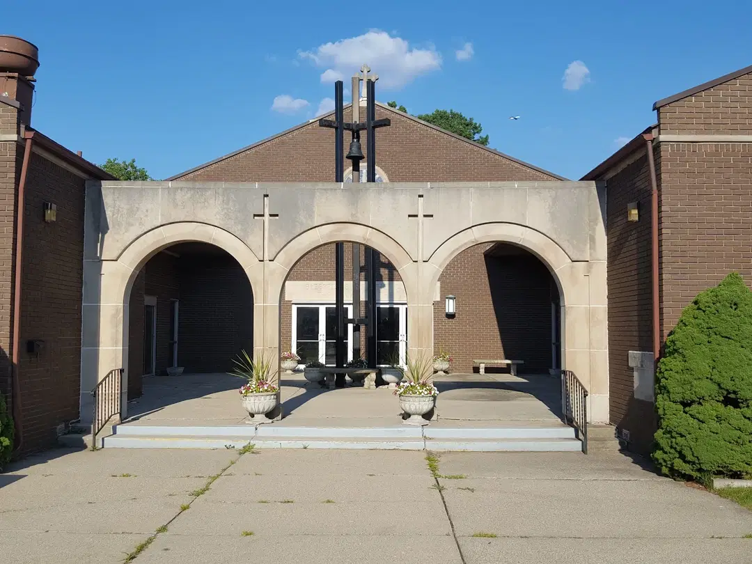 Sts. Peter and Paul Romanian Orthodox Church, Dearborn Heights, MI — photo 7 of 17