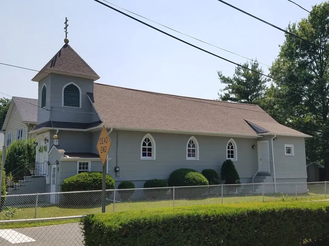 Sts. Peter and Paul Ukrainian Orthodox Church, West Islip, NY — photo 2 of 5