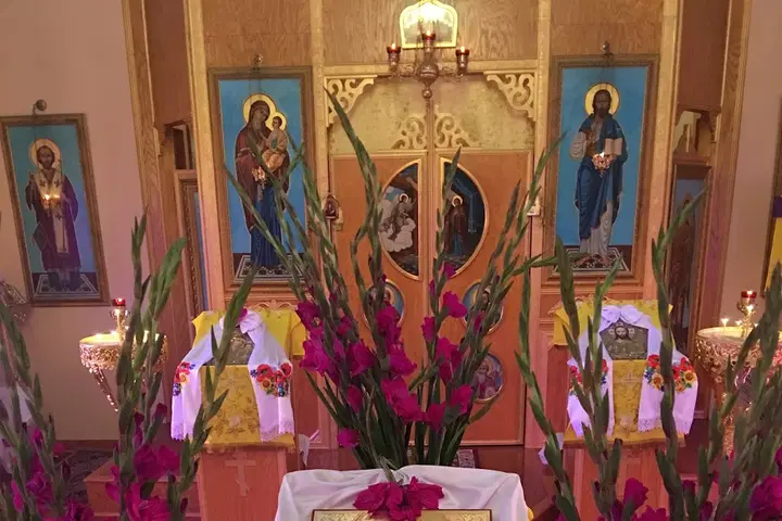Sts. Peter and Paul Ukrainian Orthodox Church, West Islip, NY — photo 3 of 5