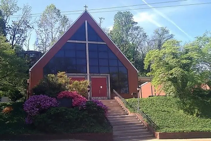 Transfiguration Greek Orthodox Church, Charlottesville, VA — photo 1 of 5