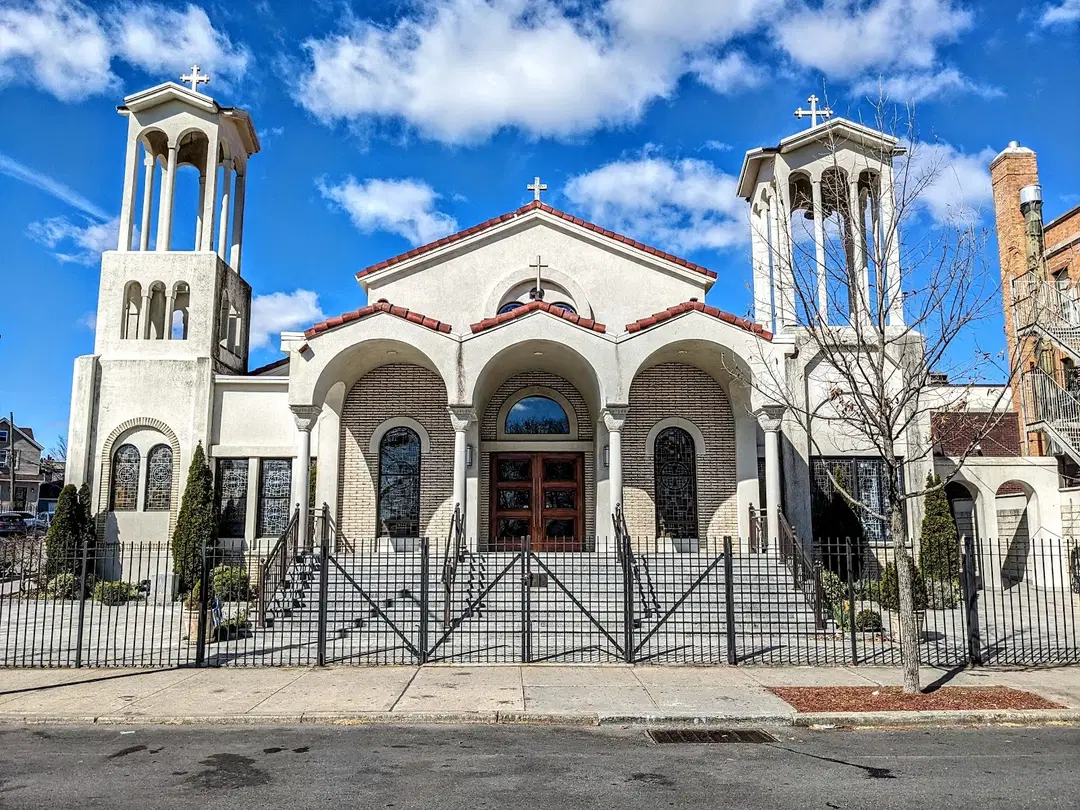 Zoodohos Peghe Greek Orthodox, Bronx, NY — photo 7 of 16
